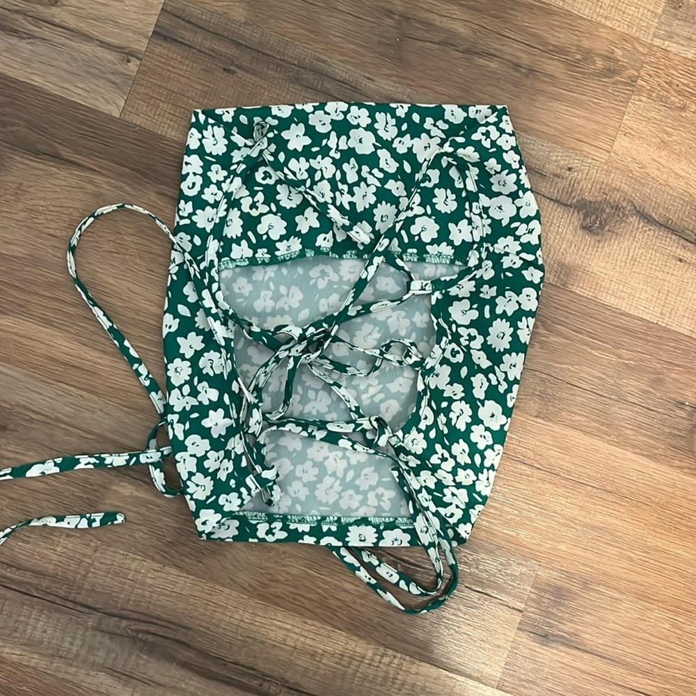 Flowe Strappy Back Top - Picture 2 of 2